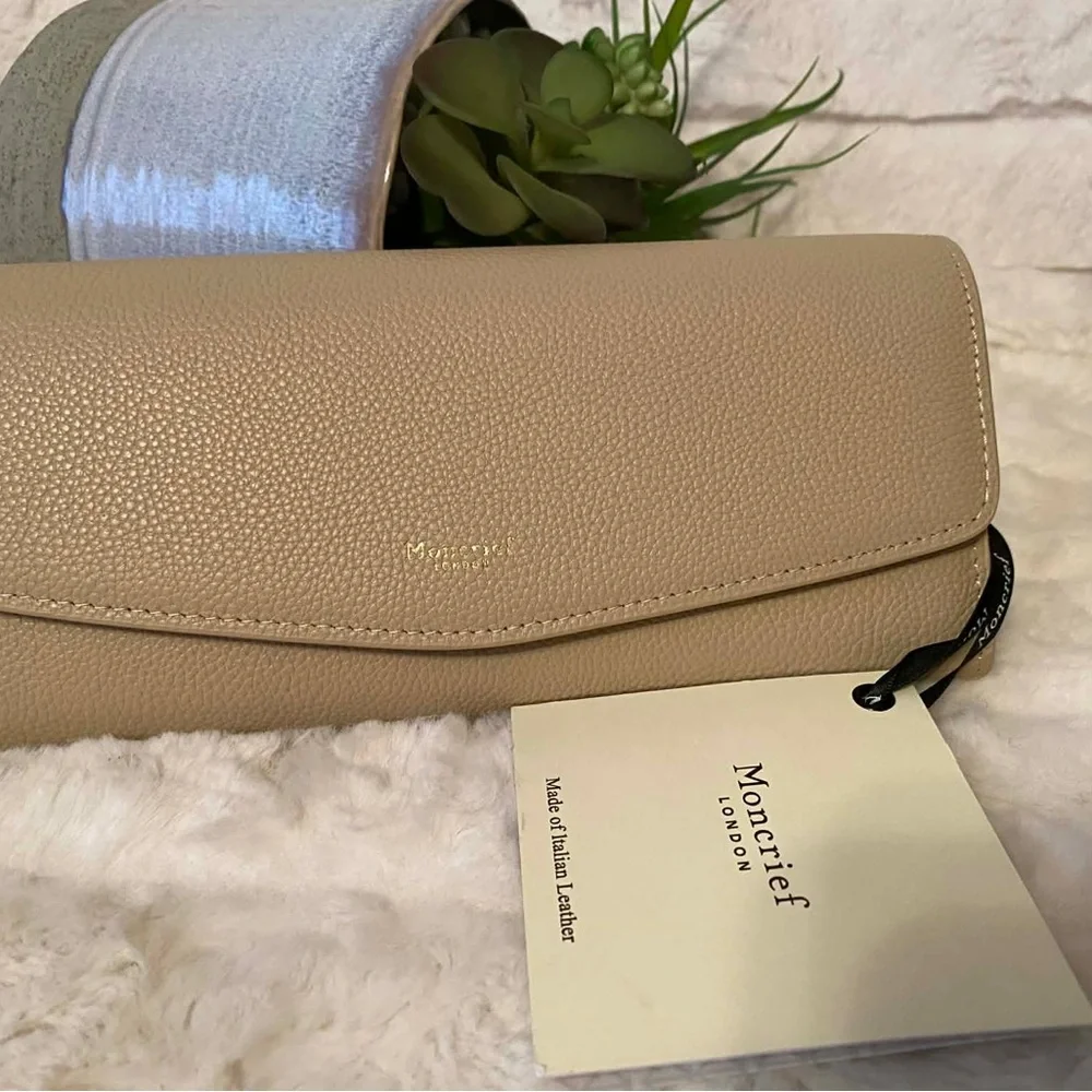 ✨🆕✨Brand New Moncrief Large Wallet